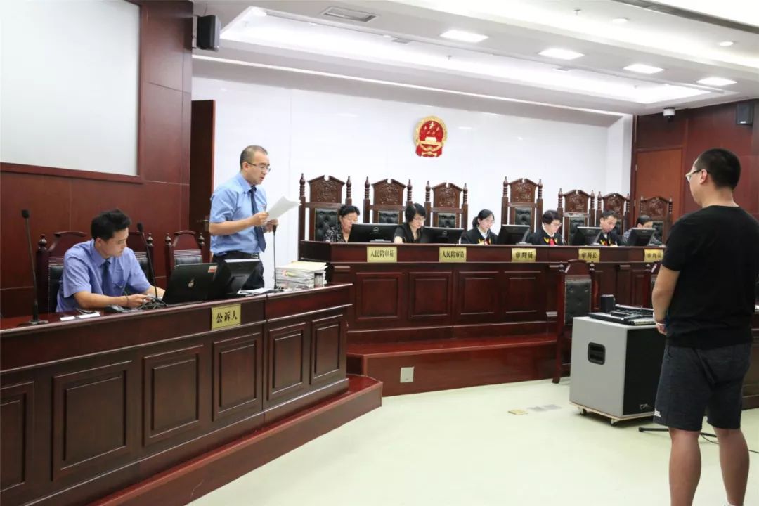 野生动物当萌宠,野生动物被作为商品的案例