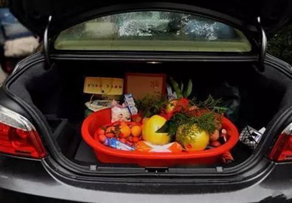 老司机必备后备储物箱,老司机车内常备物件