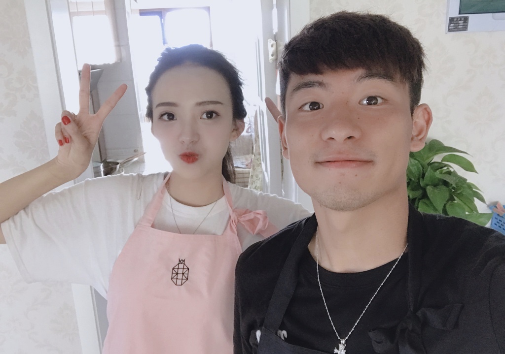 国足队长七夕撒狗粮！表白空姐女友真幸福，被留言送孙兴慜去当兵