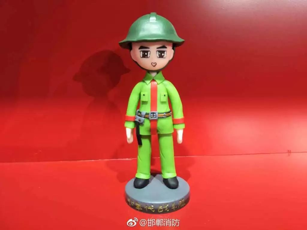 我国以前的消防服是什么样的,各时代的消防服