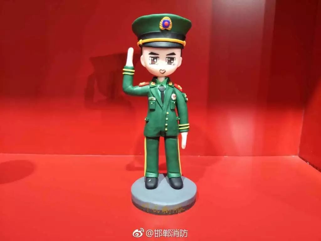 我国以前的消防服是什么样的,各时代的消防服