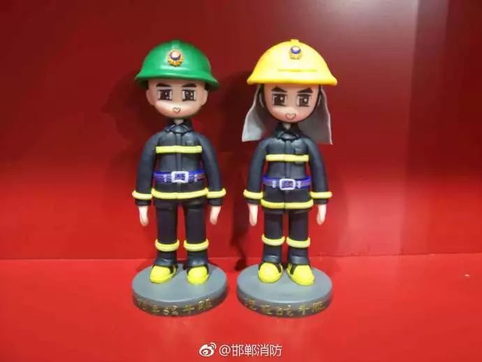 我国以前的消防服是什么样的,各时代的消防服