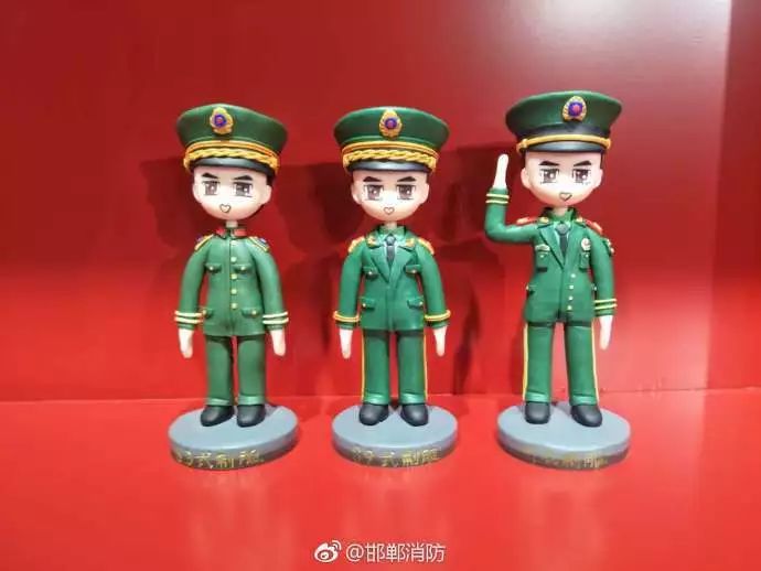 我国以前的消防服是什么样的,各时代的消防服