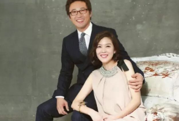 好甜蜜！外貌与财力双全，他们是要羡慕死多少吃瓜群众啊