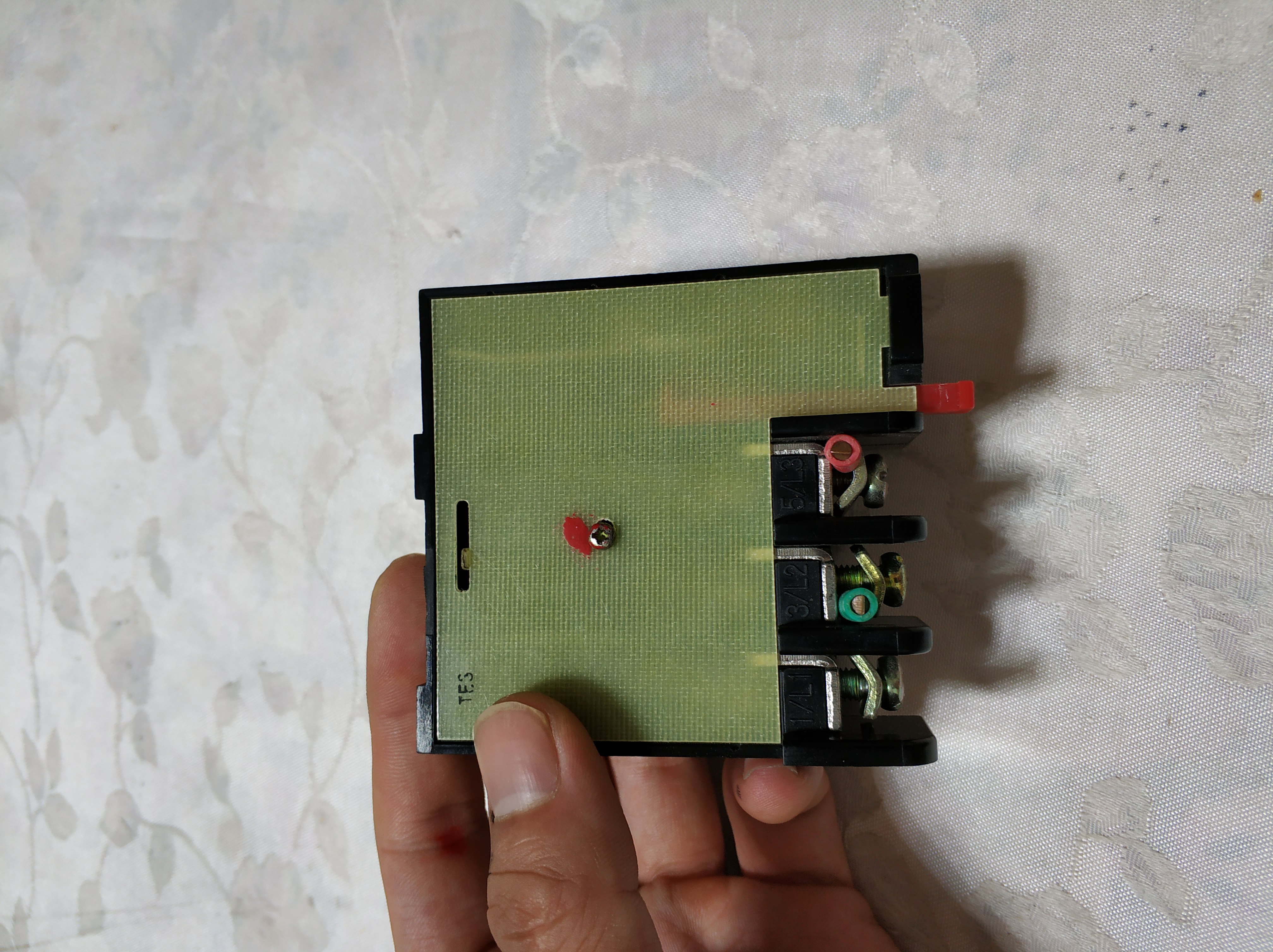 万用表怎么测热继电器好坏,万用表怎么测量热继电器的好坏