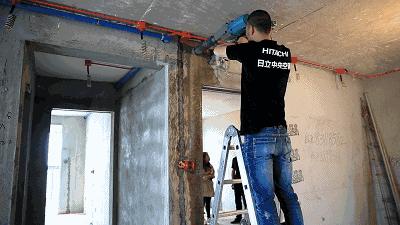 窗户上的横梁能打空调孔吗,横梁上打空调孔怎样避开钢筋