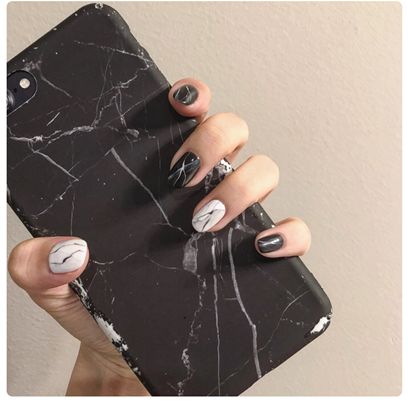 美甲款式图片ins中长款裸色系渐变,好看的美甲ins推荐