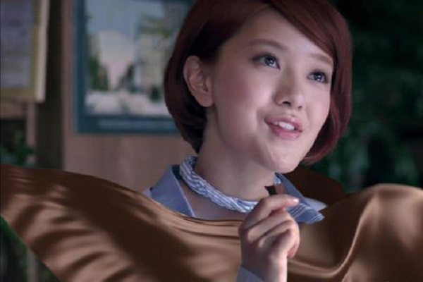 现在邓紫棋还是德芙代言人吗,邓紫棋德芙代言图