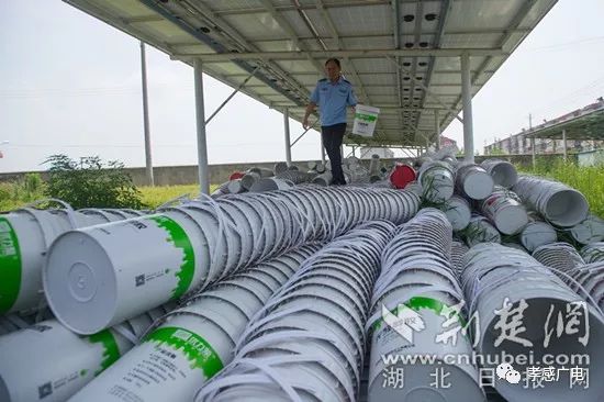 云梦捣毁造假窝点高仿“名牌外包装”堆了一仓库