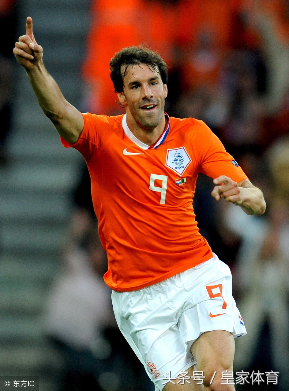 足坛1974年出生的球星,足坛历史最强球员力压罗纳尔多