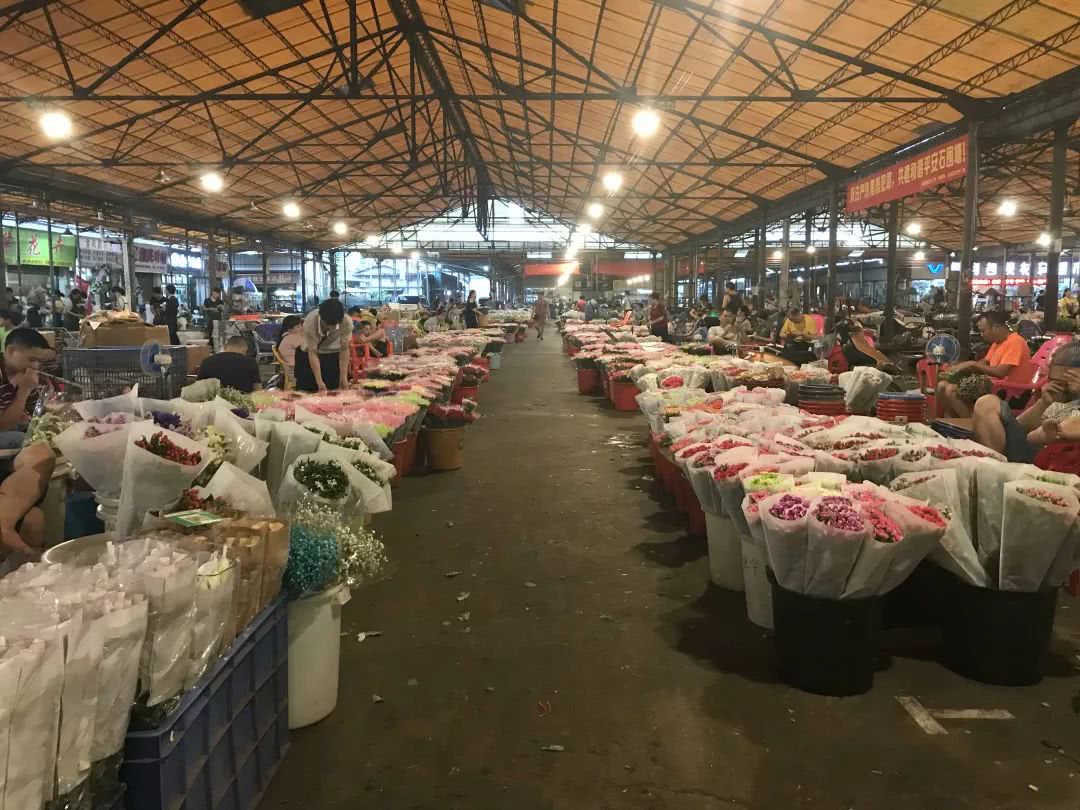 广州便宜又好看的批发市场,广州年前批发市场买衣服地方推荐