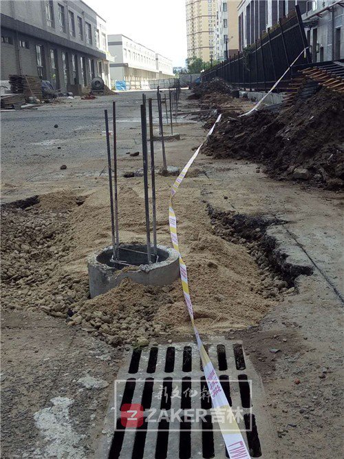 吉林市某学校,吉林市的一个学校周围都是高层