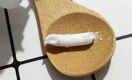 洗面奶没洗干净伤到皮肤,洗面奶没选对会脸红吗