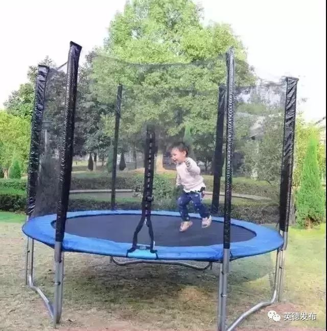 温泉水滑洗凝脂,温泉水滑洗凝脂什么意思