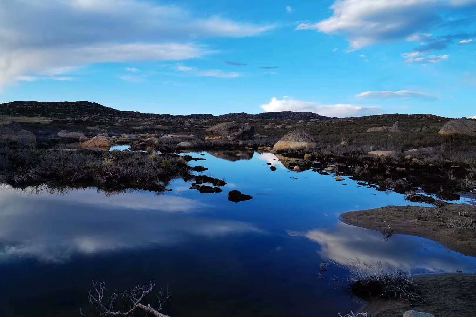 四姑娘山稻城亚丁色达线路,亚丁稻城和四姑娘山是一个地方