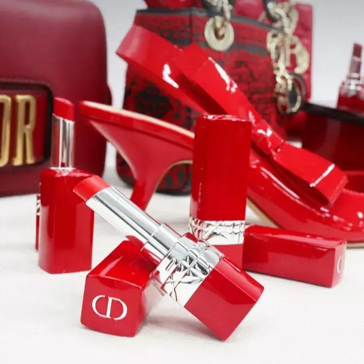 迪奥完蛋了……新品口红竟比10块钱的名创优品还low！
