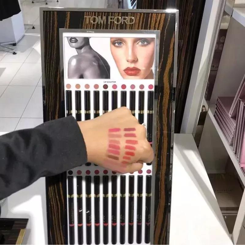 迪奥完蛋了……新品口红竟比10块钱的名创优品还low！