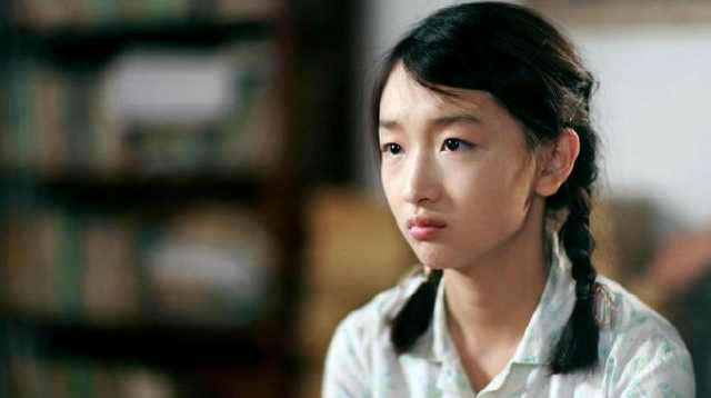 隐藏了8年的秘密，周冬雨家庭背景大曝光，实情竟令人难以置信！