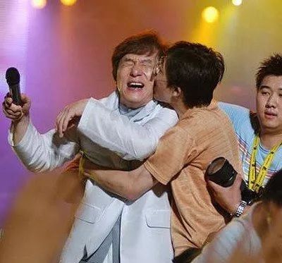 李宇春参加节目被粉丝亲,李宇春被粉丝吻是什么节目