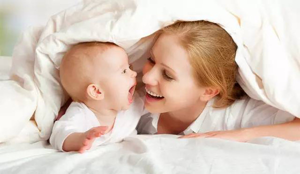 孩子睡了怎么叫醒他,孩子睡懒觉怎么叫醒他