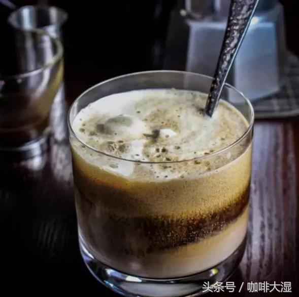 阿芙佳朵咖啡做法视频,阿芙佳朵咖啡的做法