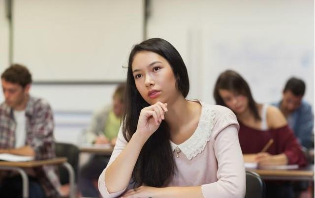 女大学生熬夜猝死真实案例,22岁女大学生猝死原因