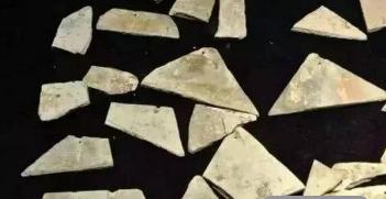 古墓挖出神秘物件视频,南北朝古墓里的物件