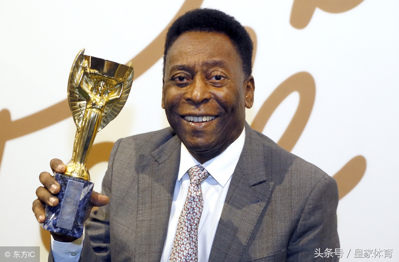 2000年马拉多纳世纪球王,足坛历史第一人马拉多纳