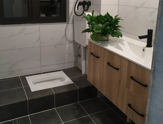 为什么厕所蹲坑有个台阶,卫生间蹲坑增加台阶好吗