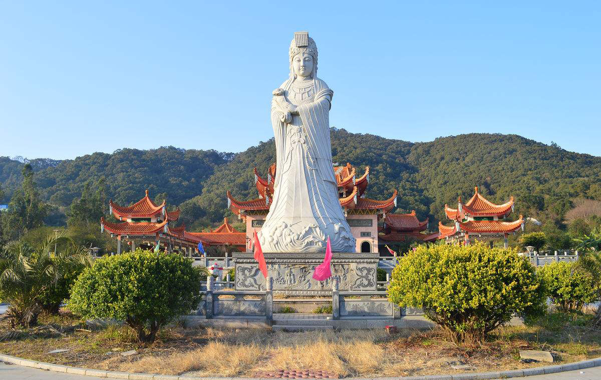 三亚自助游攻略,三亚自助游攻略及费用