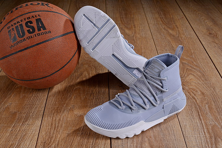 今夏UACurry3ZerOII发布!摆脱勉扣之王