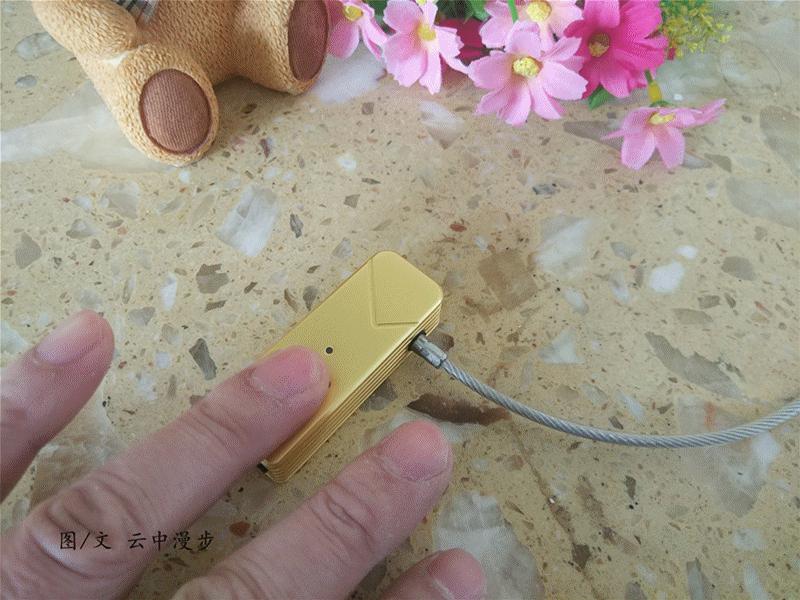 指纹触摸，老司机开车上路就喜欢这姿势