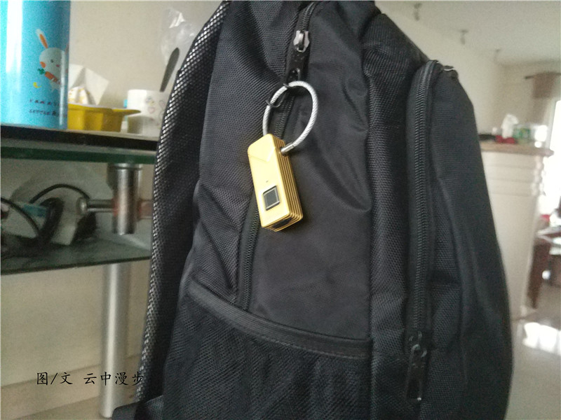 指纹触摸，老司机开车上路就喜欢这姿势