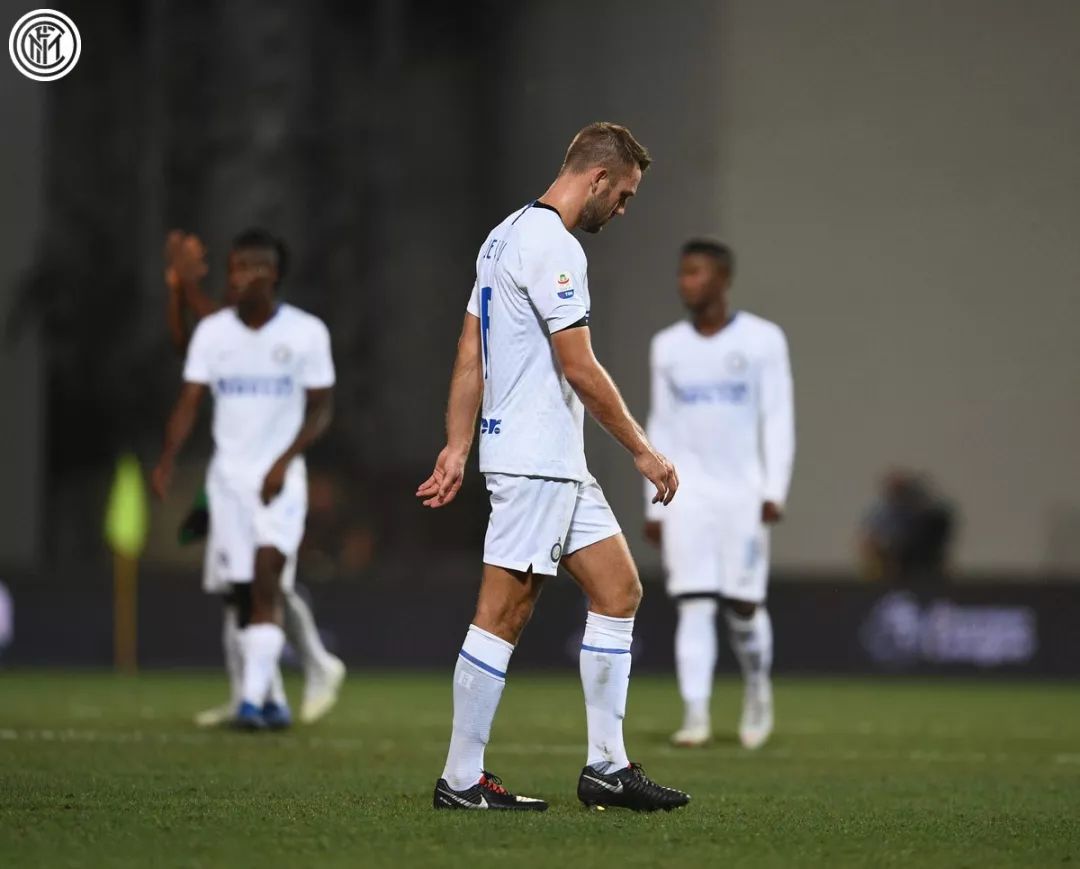 战报｜带刀侍卫失绝杀，蓝黑军团惜败“老冤家”