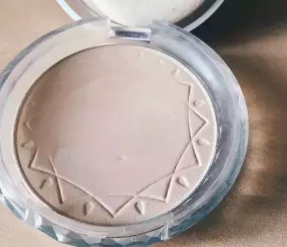 粉饼推荐测评网红爆款遮瑕持久度,推荐好用粉饼测评