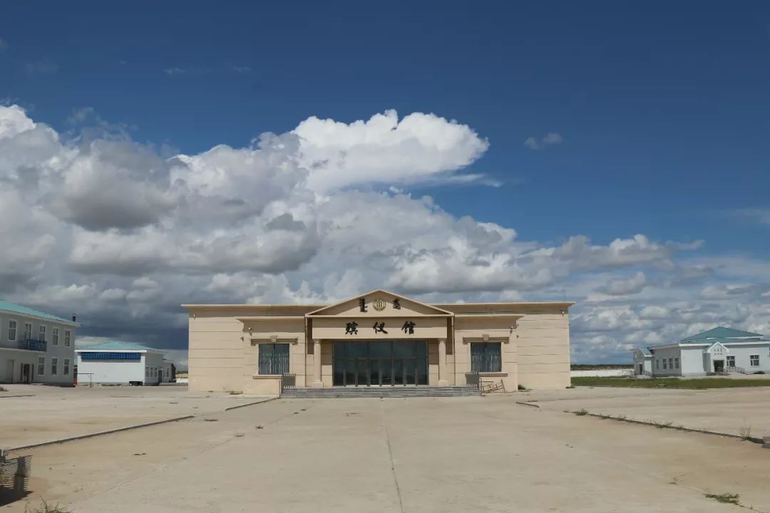 呼伦贝尔大草原建垃圾场和火葬场,环保督察内蒙古草原典型性案例