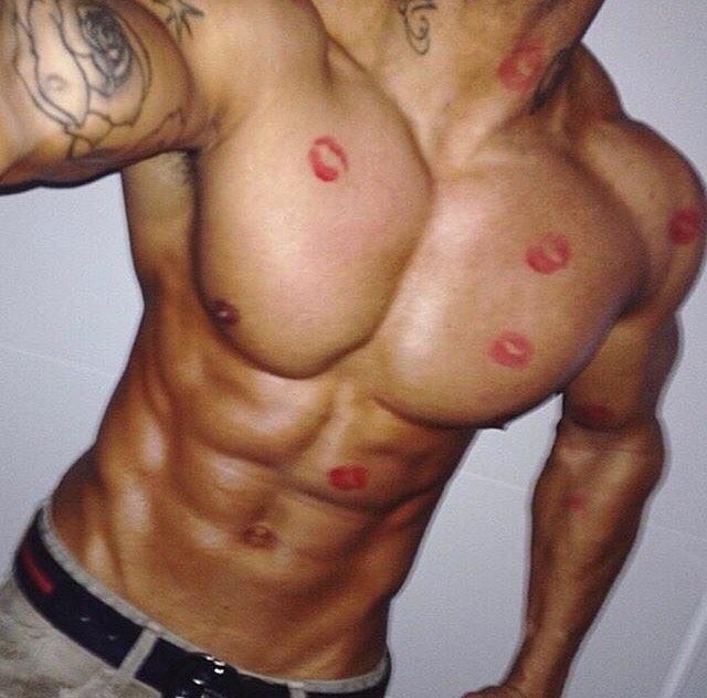 练腹肌怎么缓解腹部疼痛,练腹肌腹部有撕裂感怎么快速恢复