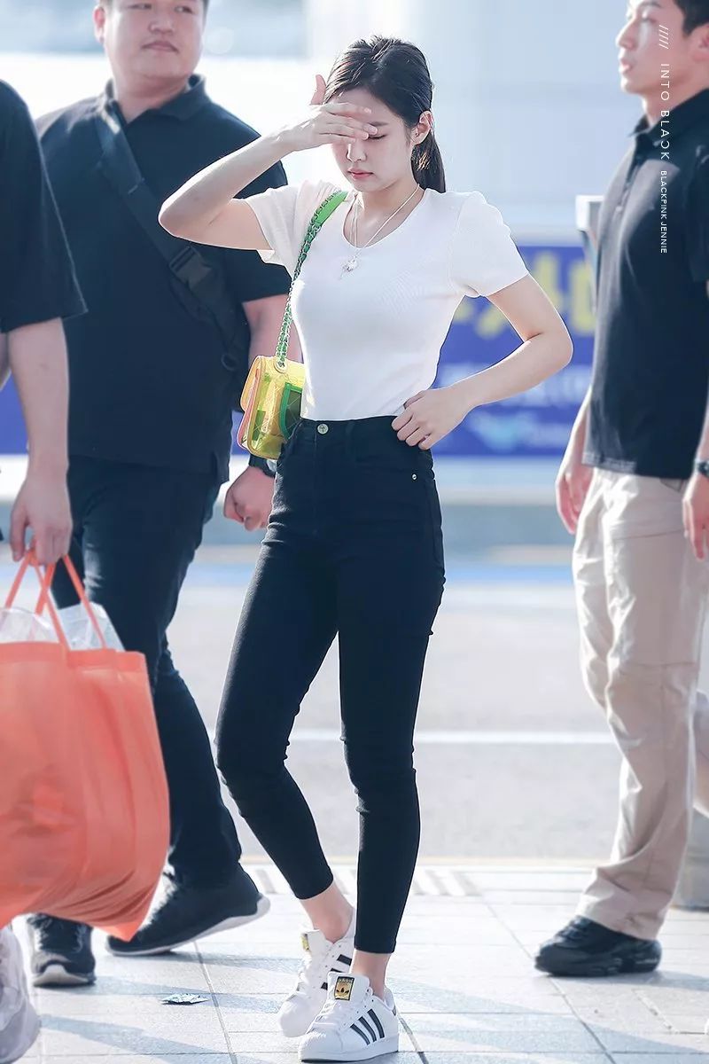 一周偶像jennie,一周偶像女艺人穿搭合集