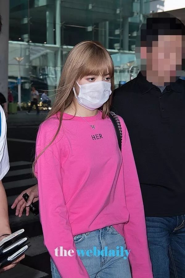 一周偶像jennie,一周偶像女艺人穿搭合集