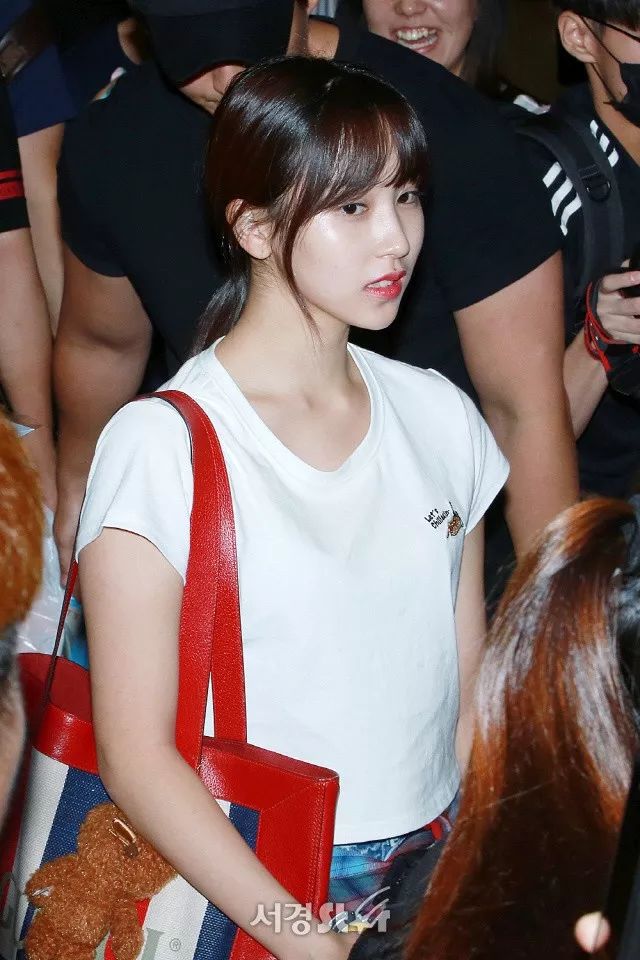 一周偶像jennie,一周偶像女艺人穿搭合集