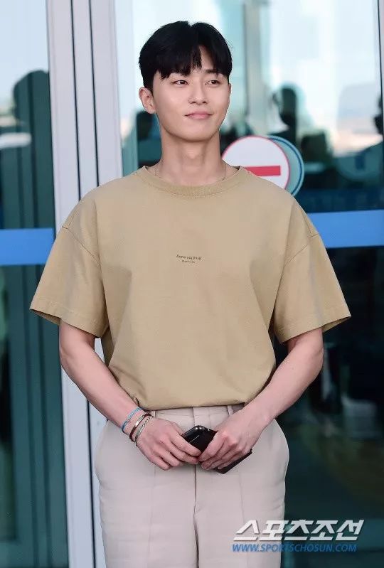 一周偶像jennie,一周偶像女艺人穿搭合集