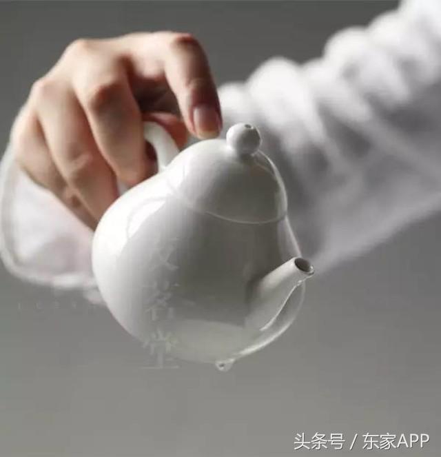 如何改善紫砂壶出水不流畅的问题,紫砂壶出水不畅的原因和解决办法