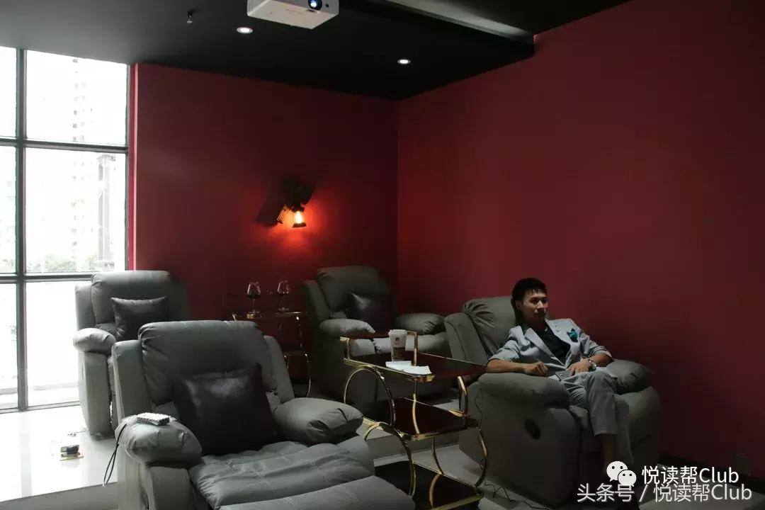 c位出道点亮客厅的美,c位出道抖音活动