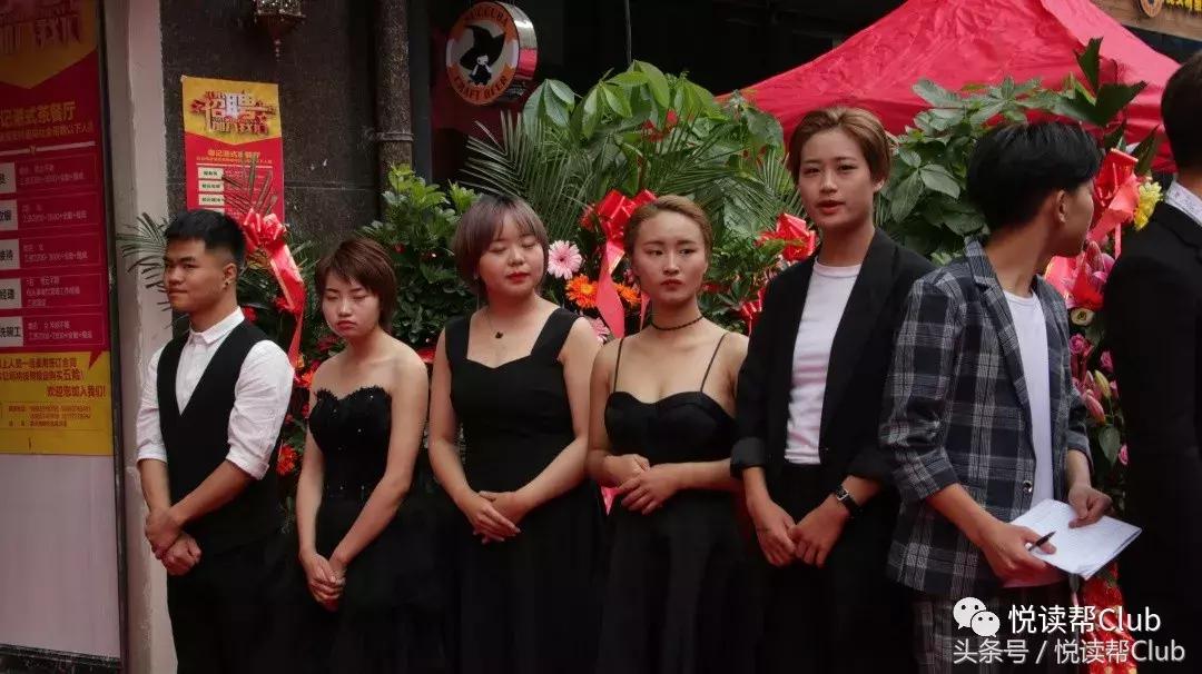 c位出道点亮客厅的美,c位出道抖音活动