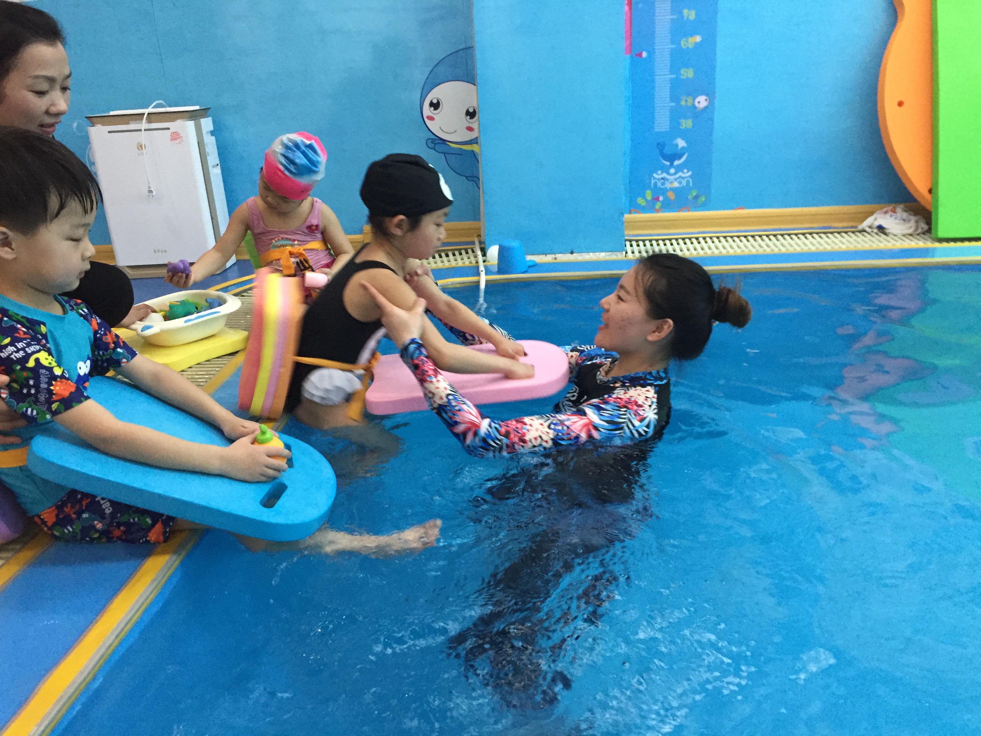 开一家婴儿游泳馆加盟店怎么样,加盟婴儿游泳馆如何经营