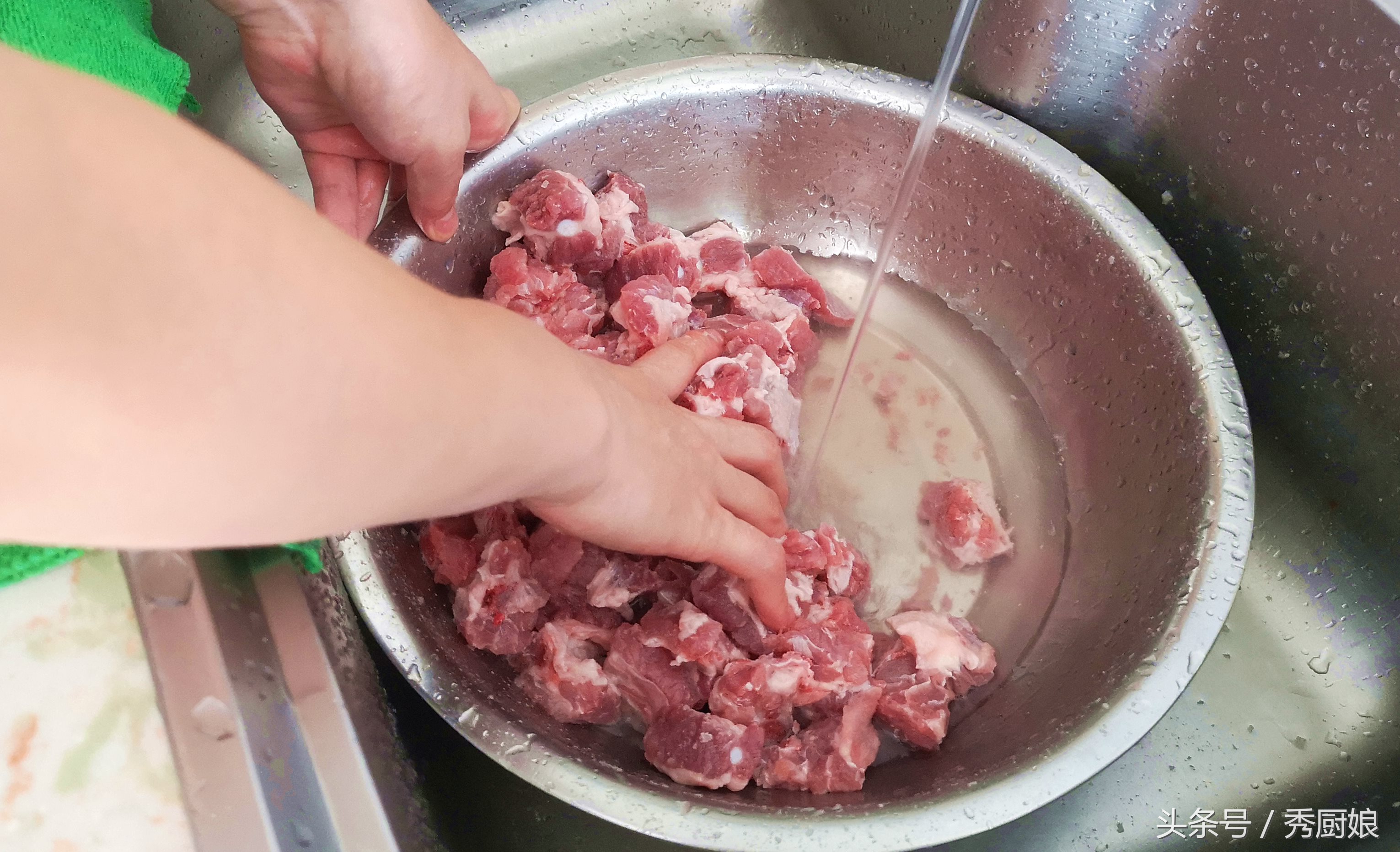 排骨韭菜馅做法,小菜大包子馅调法