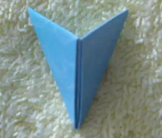 用废旧物品做菠萝笔筒怎么做,自制折纸菠萝笔筒