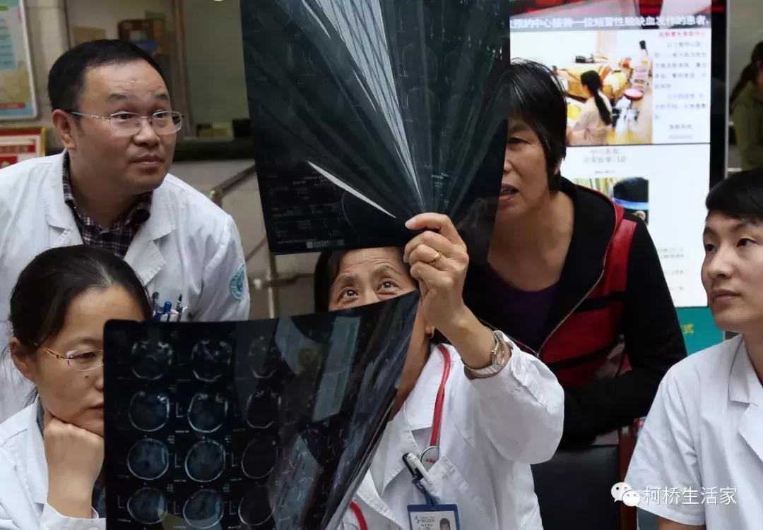 过去，你们日夜担心着病人；现在，让我们关心你们！