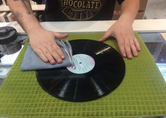 黑胶脏了怎么擦,防晒伞黑胶脏了