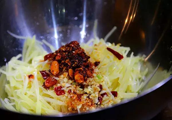 土豆丝做法大全家常菜简单好吃,土豆丝家常做法怎么切